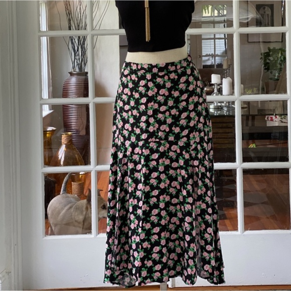 Long floral skirt, slit‎ on side Zara